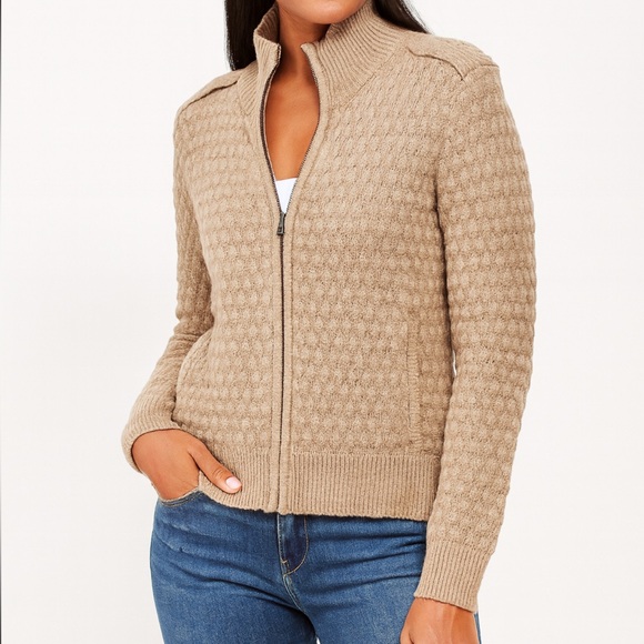 Banana Republic Sweaters - Banana Republic Beige Sweater